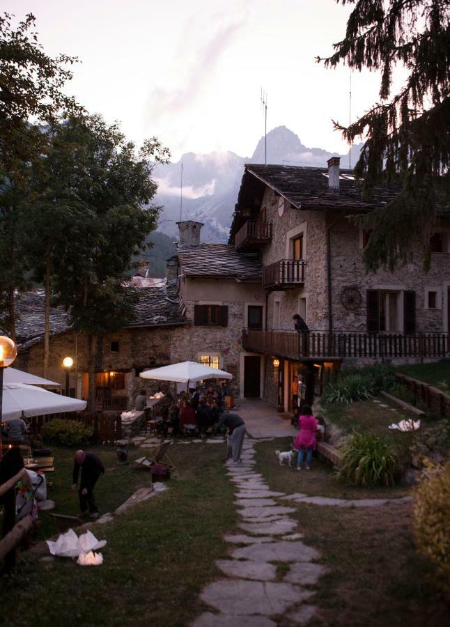 Visaisa Taverna & Foresteria Acceglio Buitenkant foto